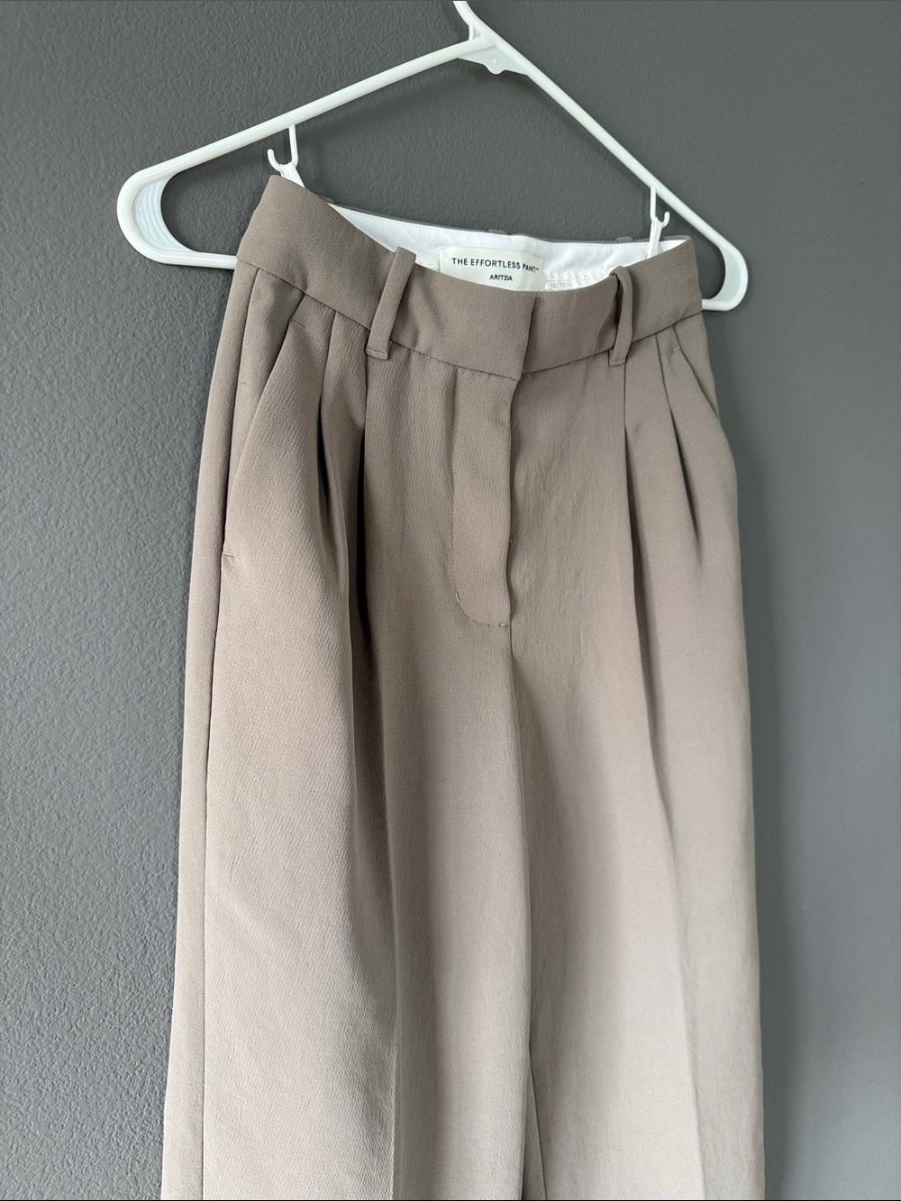 ARITZIA EFFORTLESS PANT - Picture 3 of 6